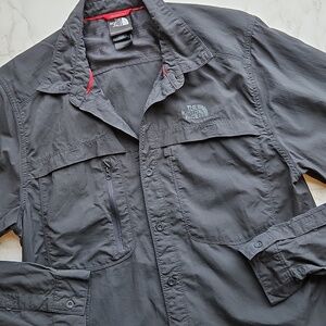 North Face Men's Dark Gray Outdoor Tech Shirt M
